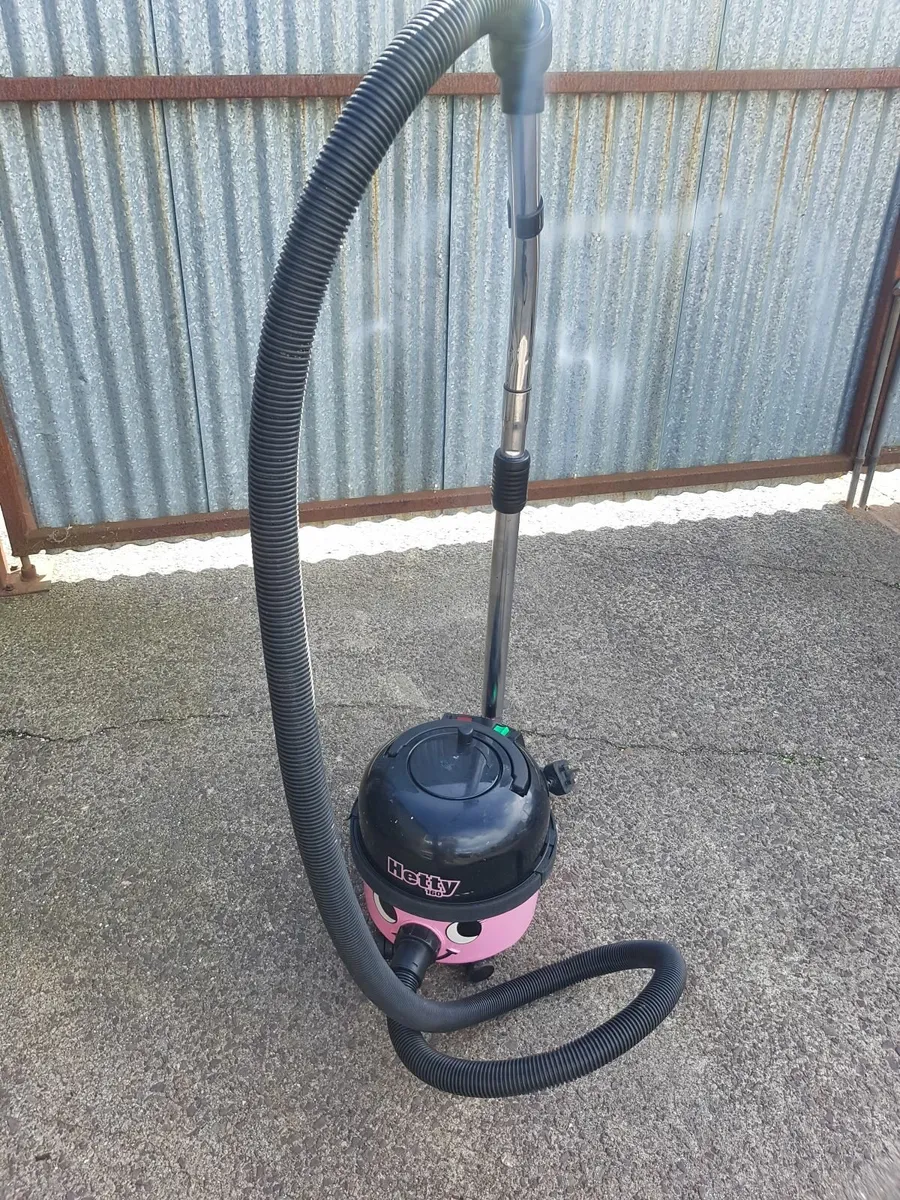 VACUUM CLEANER HENRY - FOR SALE - Image 1