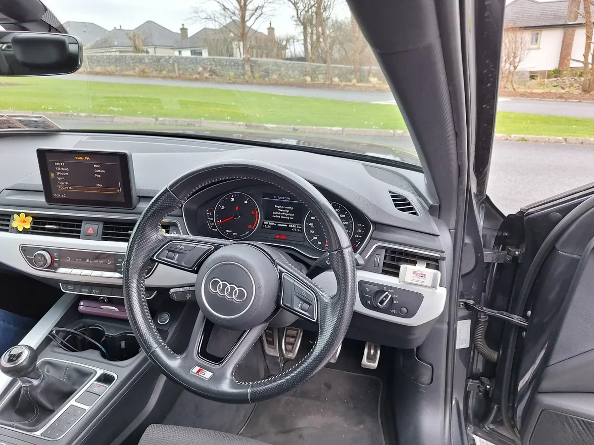 Audi A4 2016 - Image 2