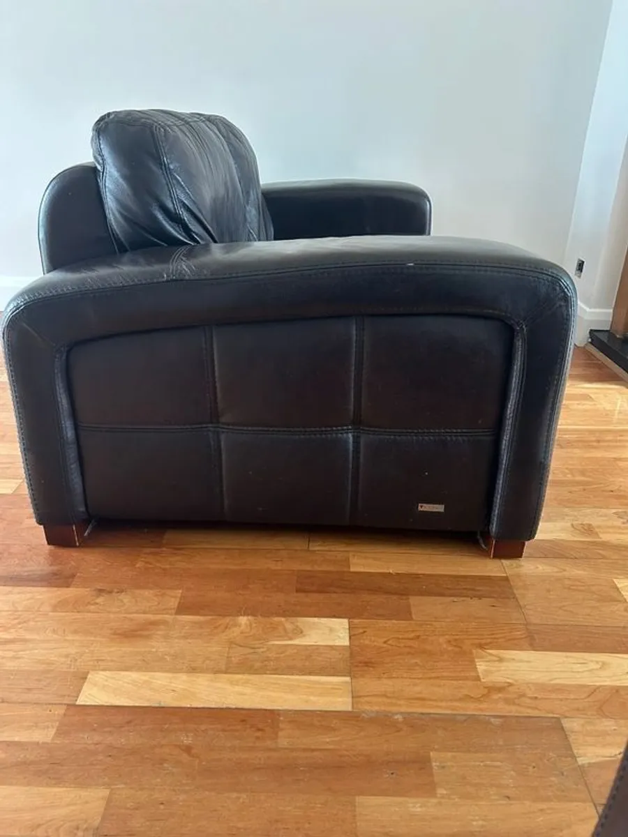 2 Seater + 3 Seater - Image 2
