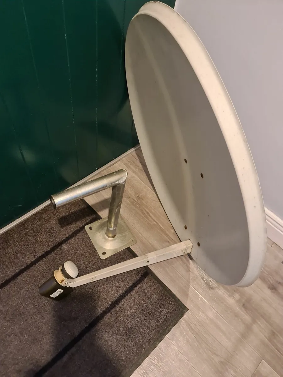 Satellite dish - Image 1