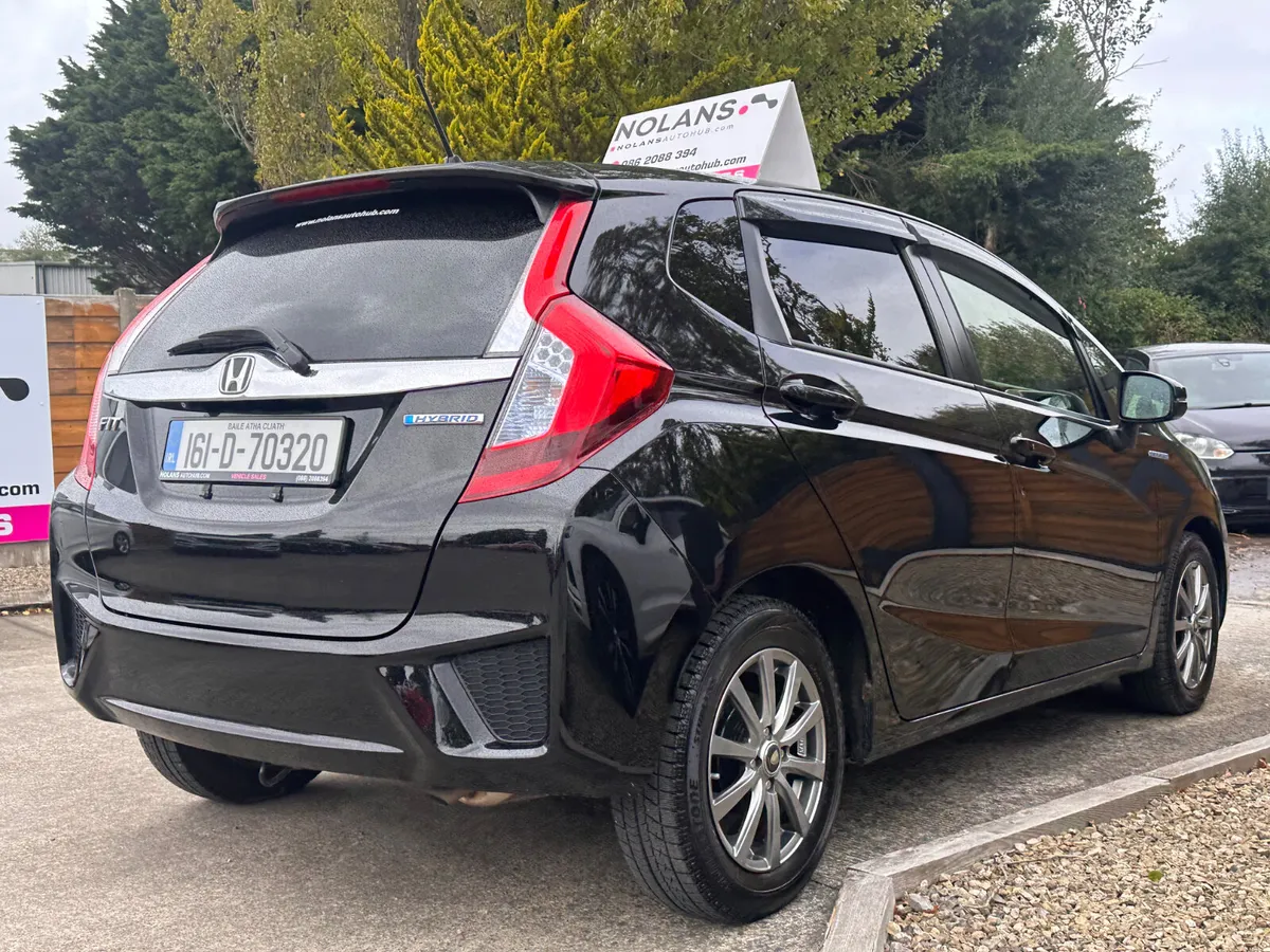 Honda Fit 2016 1.5 Hybrid - Image 4