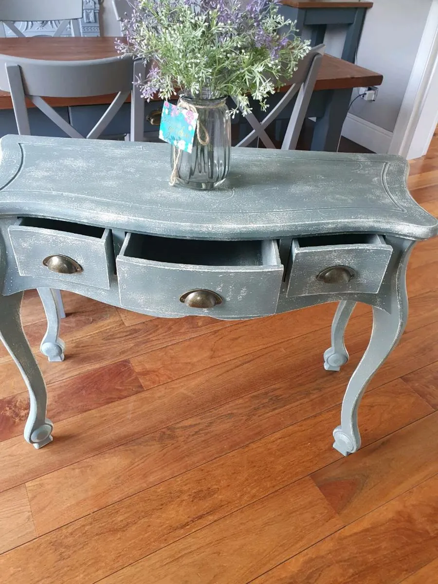 3 drawer console table - Image 4