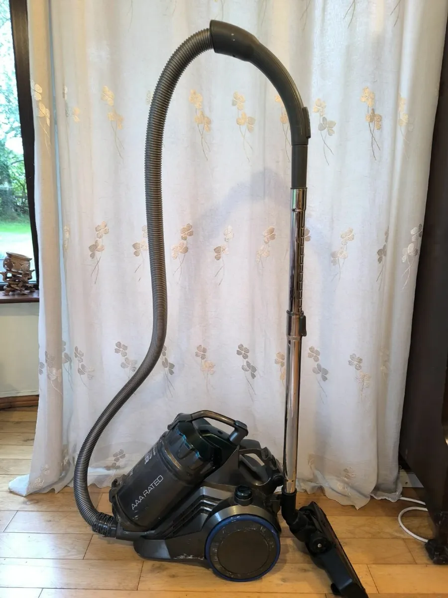 Vacuum cleaner  Morphy Richards - Image 1