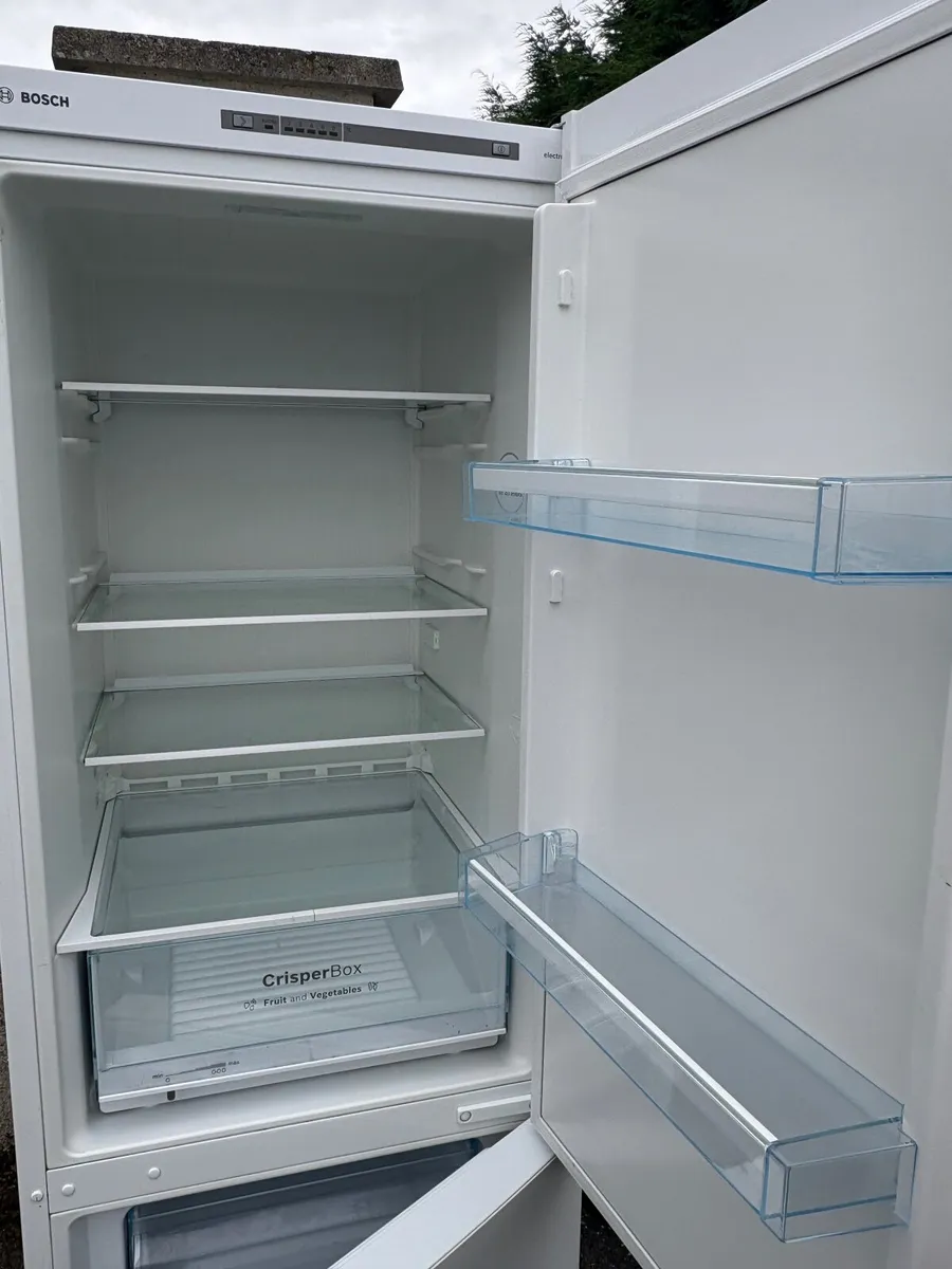 Fridge freezer - Image 1