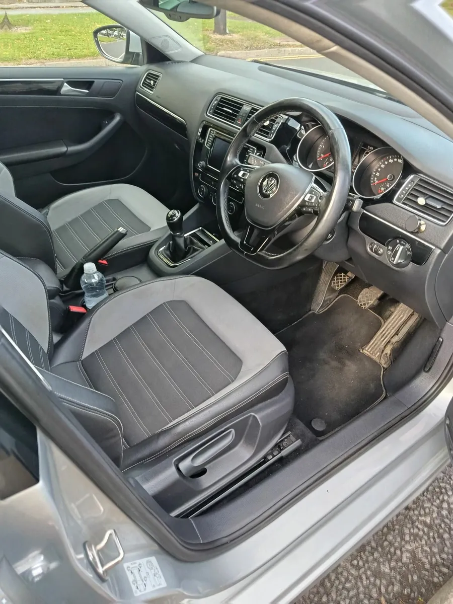 Volkswagen Jetta 2016 - Image 1