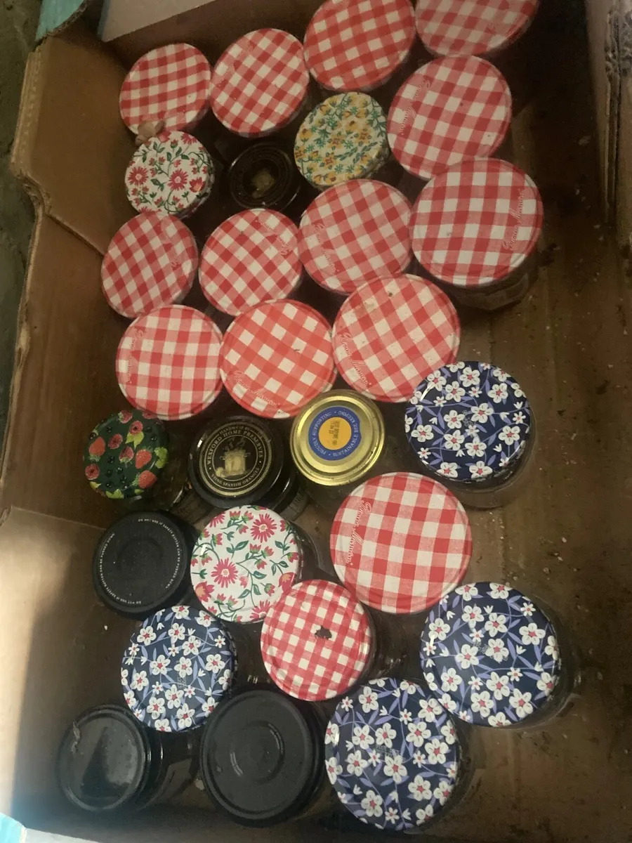 Jam pots