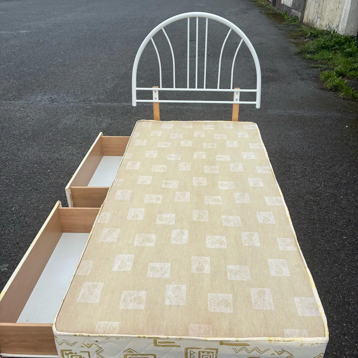 Respa single bed with 2 Drawers - Image 4
