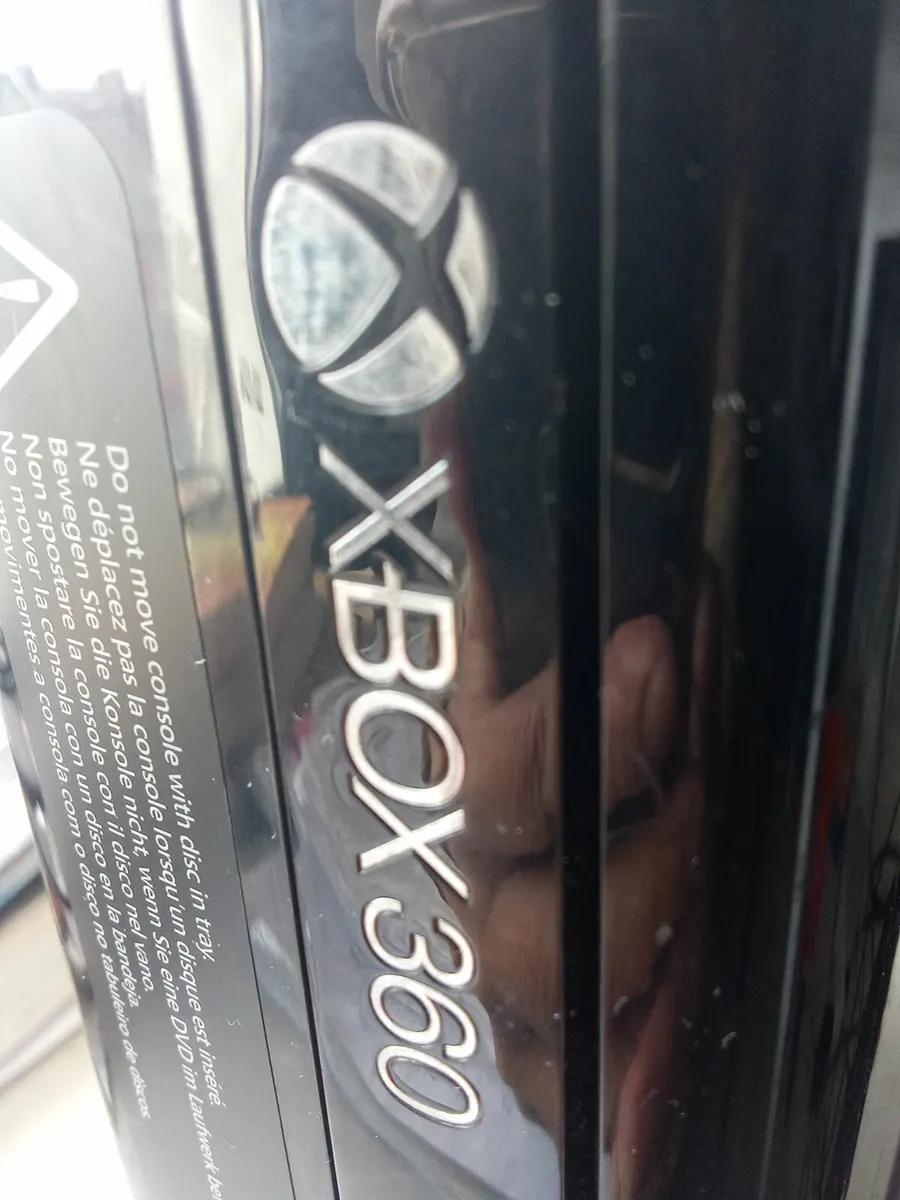 Xbox 360 + TV - Image 2
