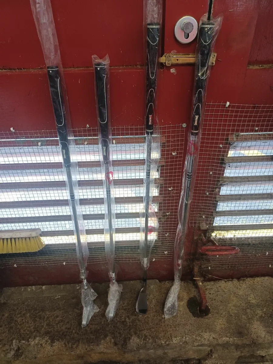 Golf clubs - Image 1