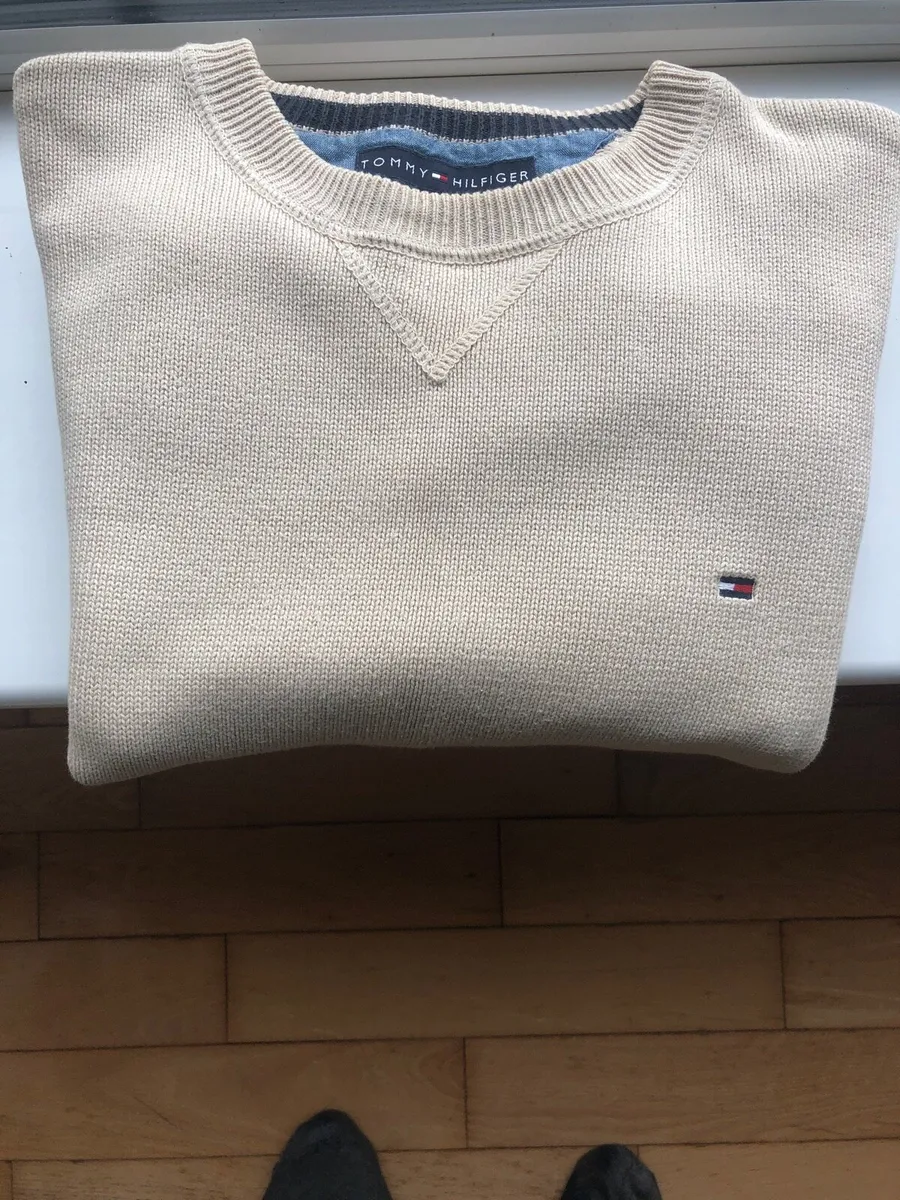 Tommy Hilfiger men’s jumper large - Image 1