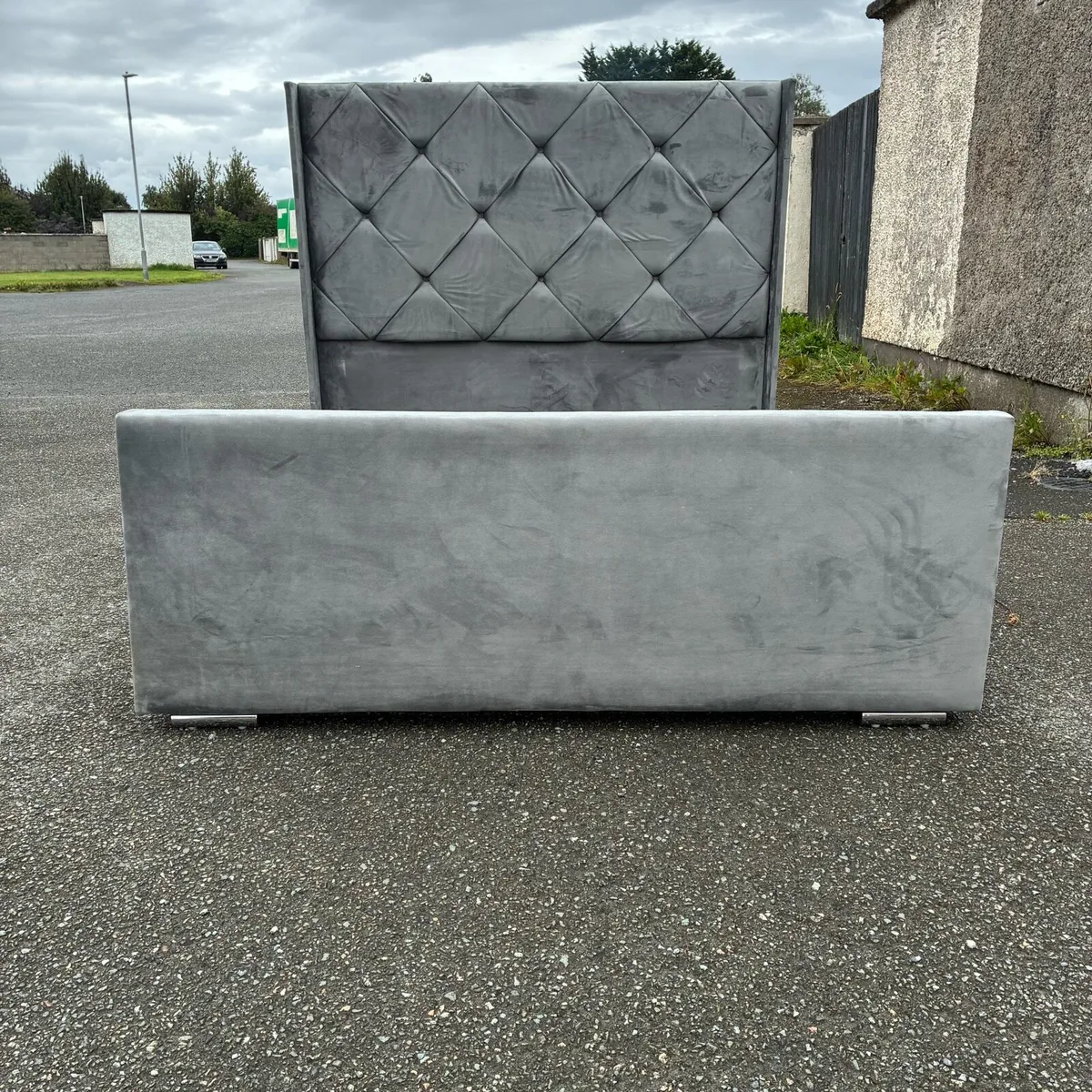 5ft king Grey Velvet Bed frame wingback headboard - Image 2