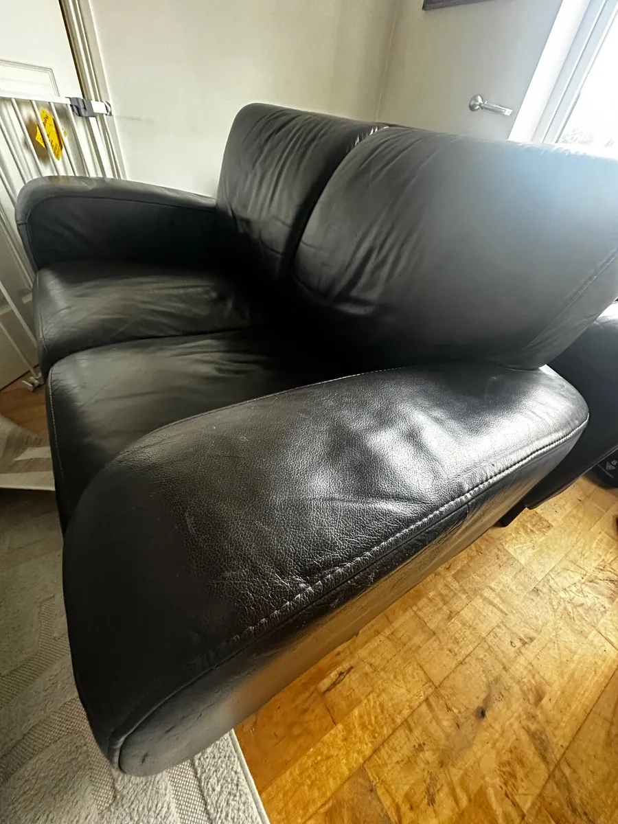 2&3 seater leather couches/sofas - Image 1
