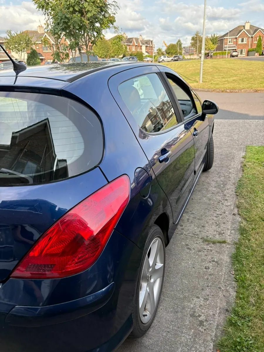 Peugeot 308 2010 - Image 3