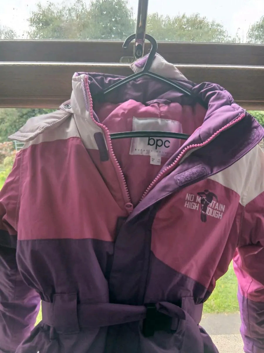 Clothes - Image 3