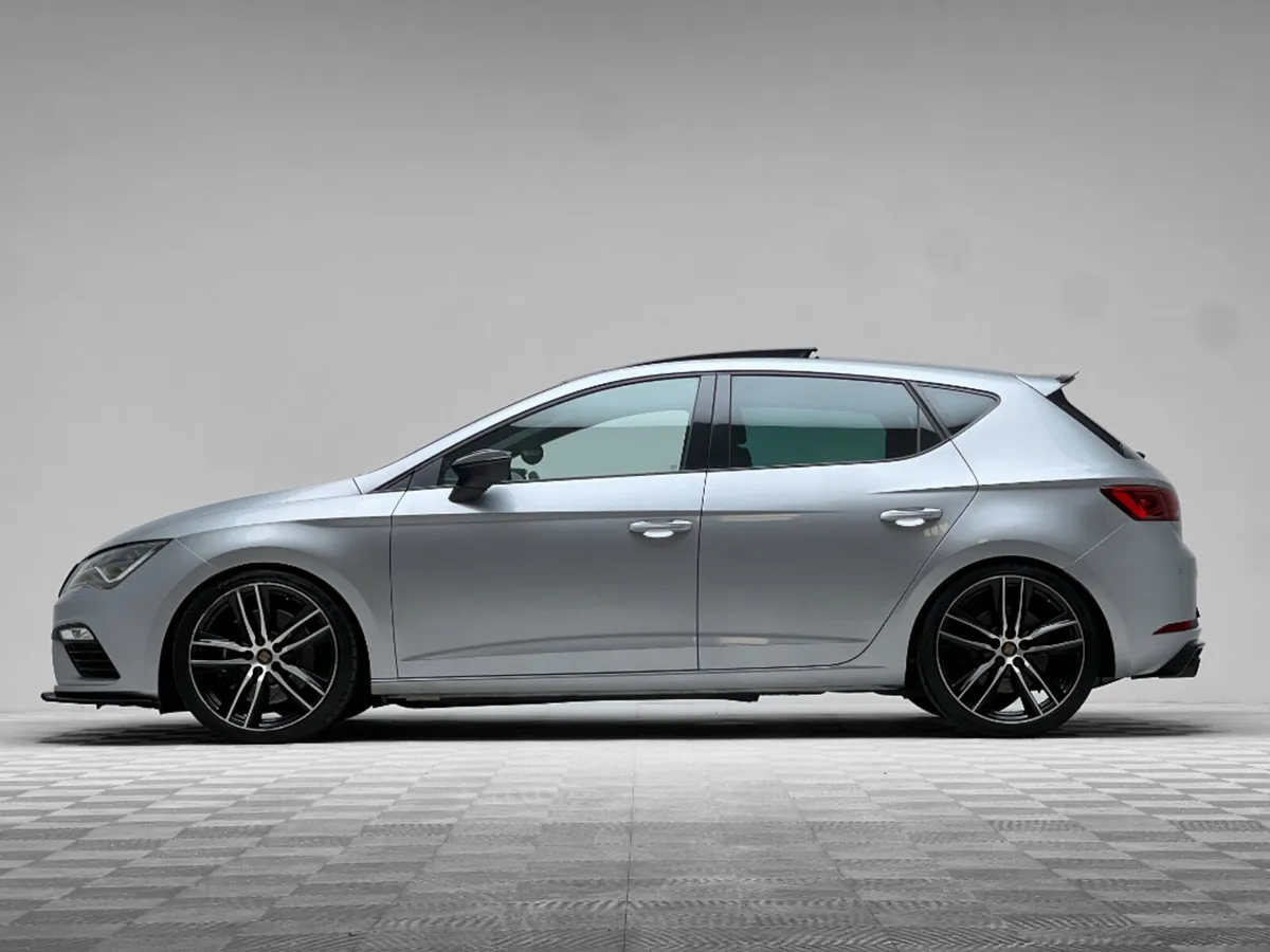 SEAT Leon CUPRA 290 2.0TSI DSG *PAN ROOF* - Image 4