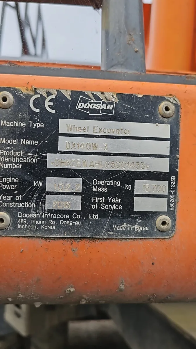 Wheeled Excavator DX140W-3 - Image 2