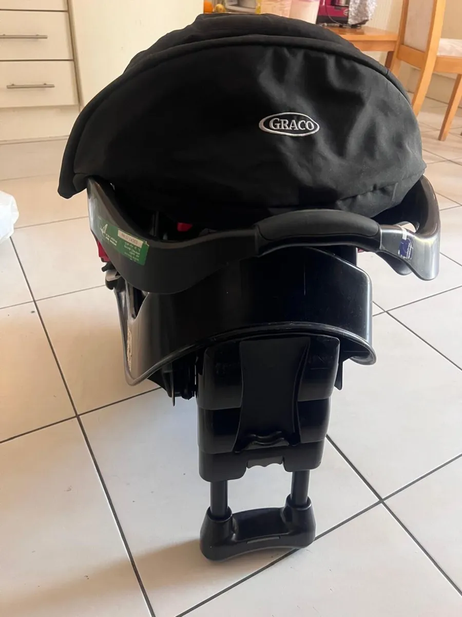 Car seater with Isofix base- Free to Go - Image 2