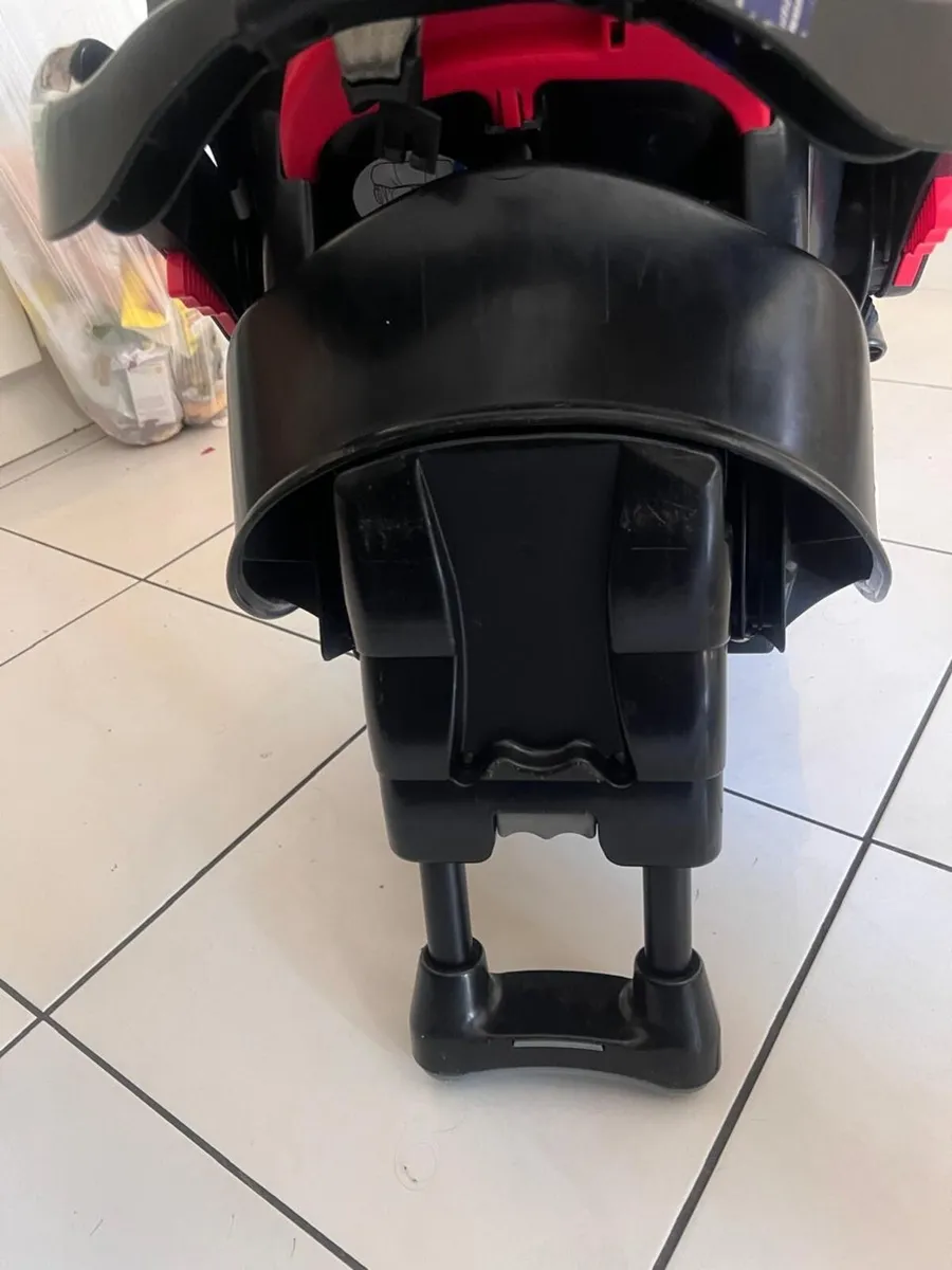 Car seater with Isofix base- Free to Go - Image 4