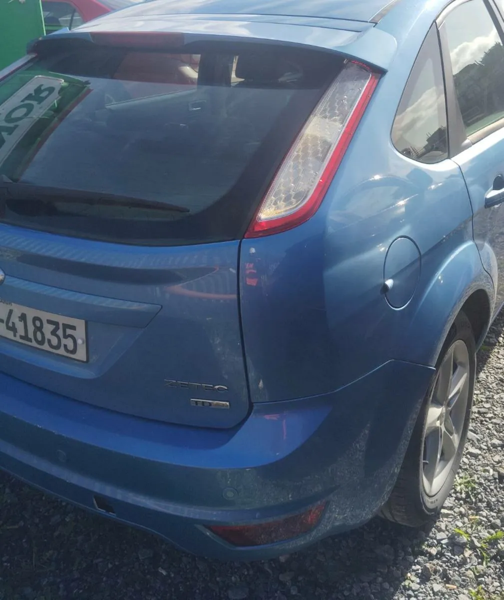 08 Ford Focus - Image 2
