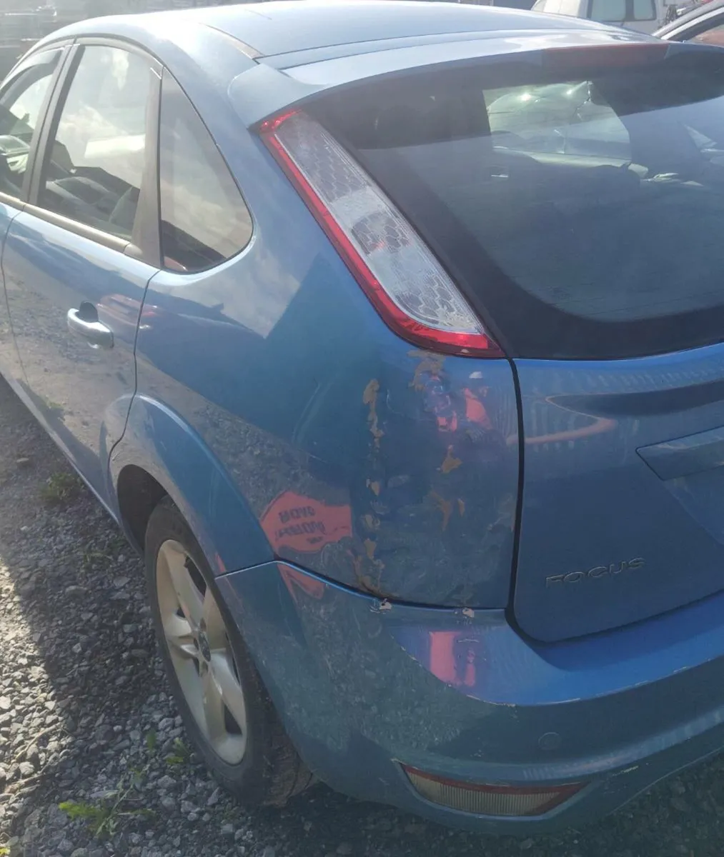 08 Ford Focus - Image 3