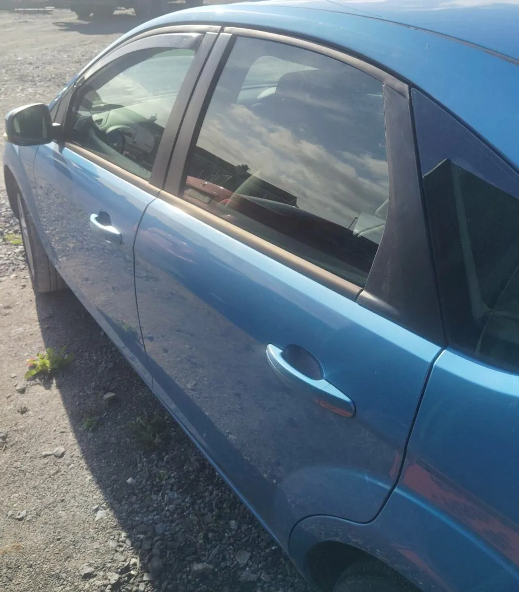 08 Ford Focus - Image 4