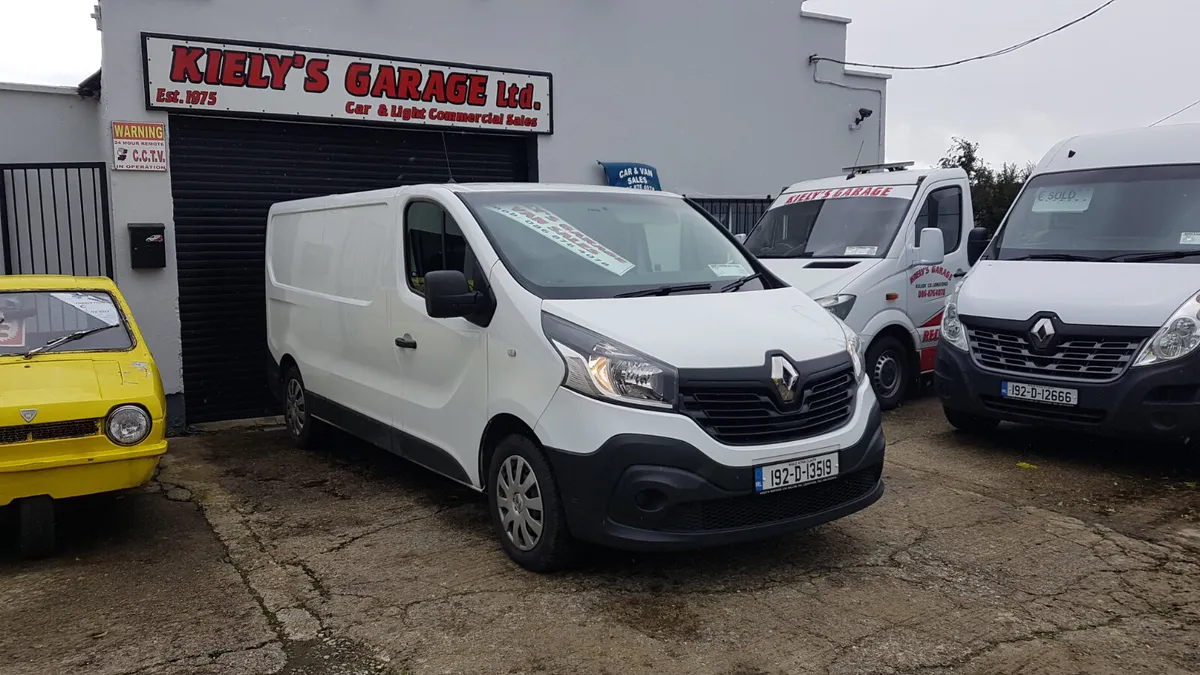 Renault Trafic 192D LWB MINT VAT INVOICE - Image 1