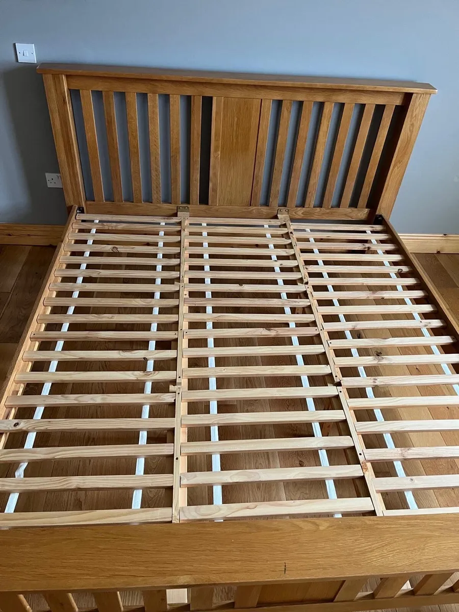 King size bed - Image 2