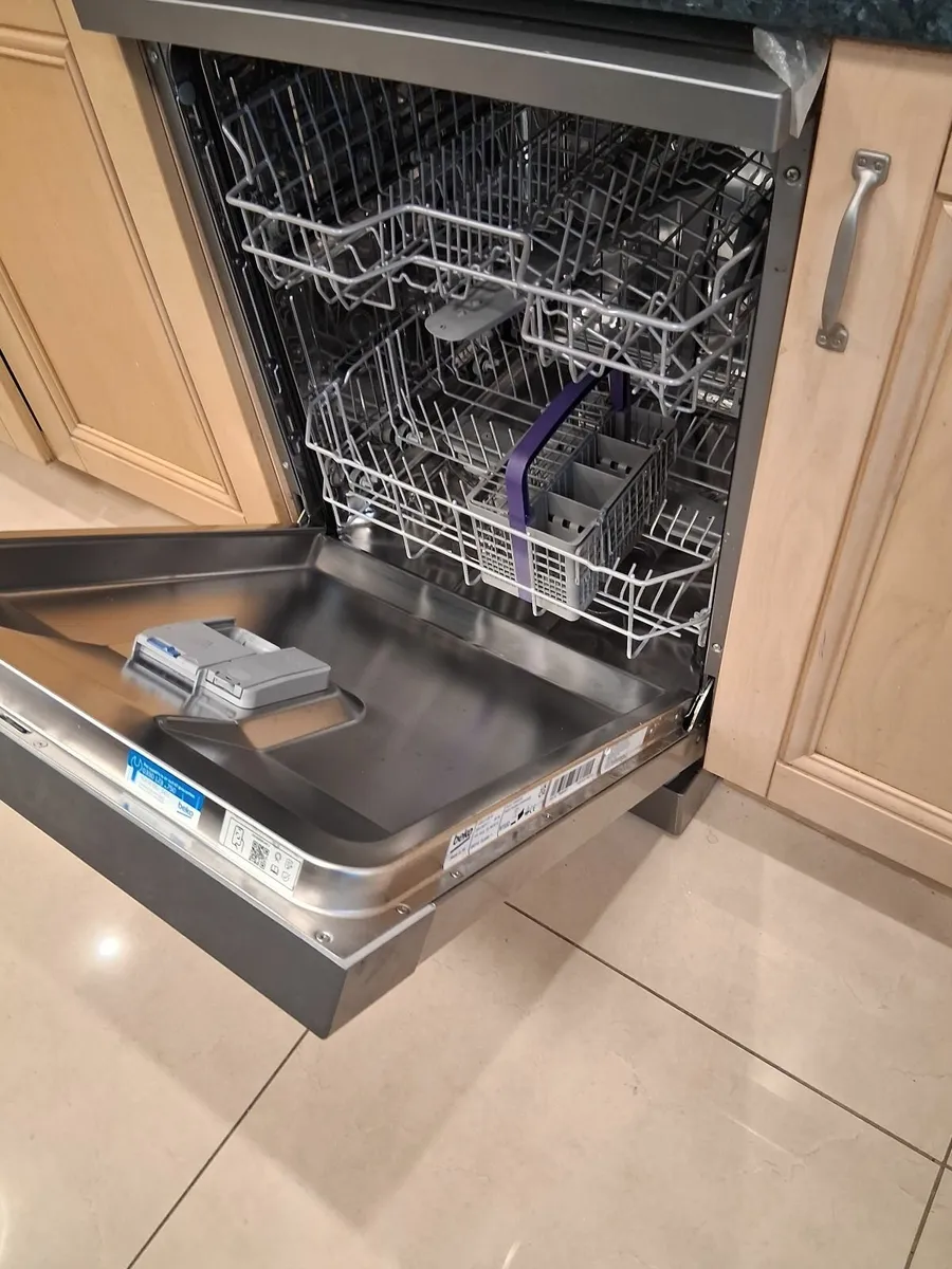 Dishwasher - Image 1