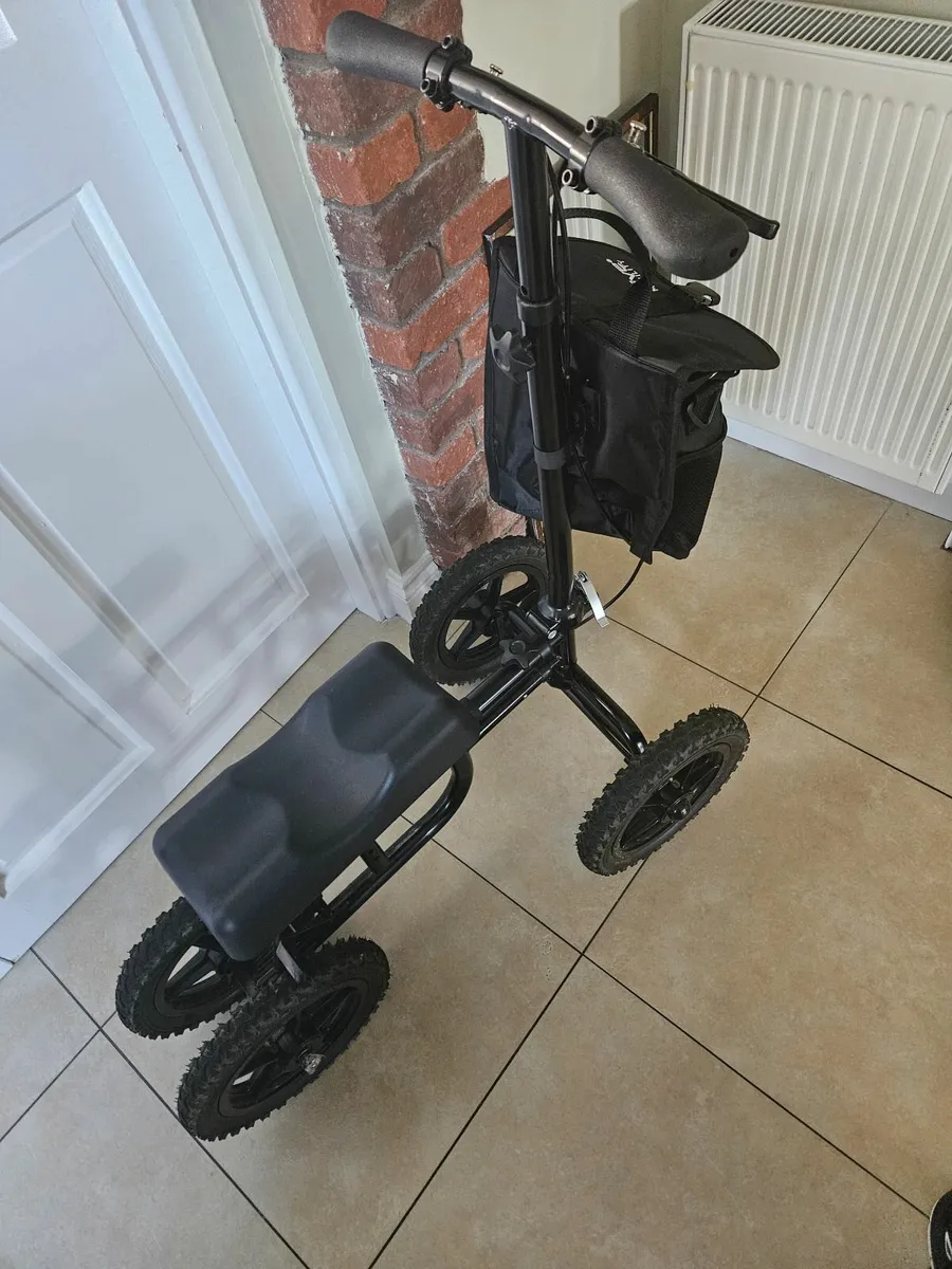 Knee scooter - Image 1