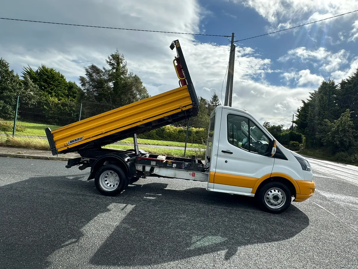 19 FORD TRANSIT TIPPER - Image 1