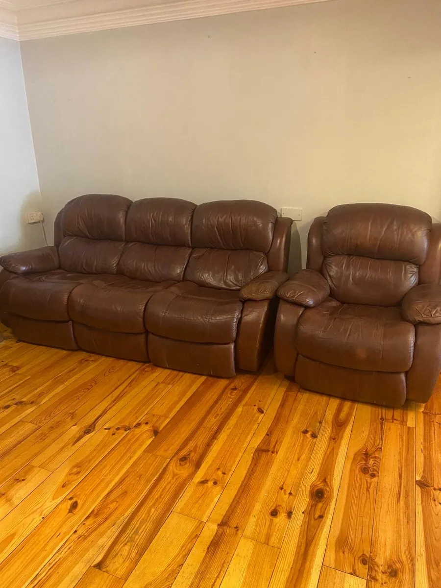 Leather recliner 3 seater couch + armchair - Image 2