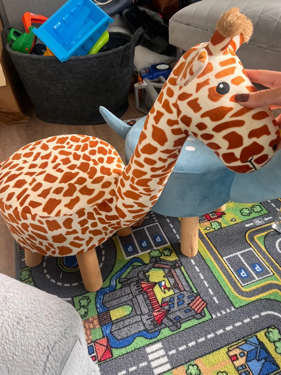 Kids stools and chair - Image 4