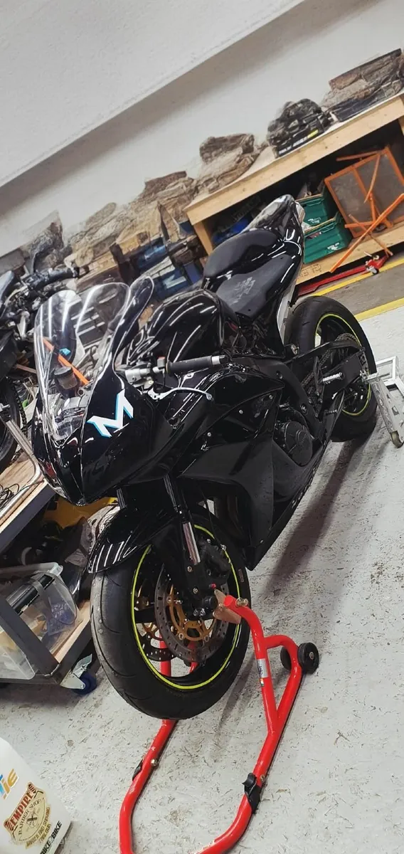 Honda CBR600RR race/ Track bike 2008, the best one - Image 1
