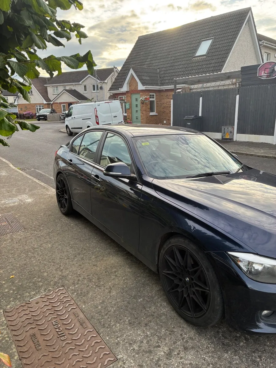 BMW 3-Series 2013 - Image 3
