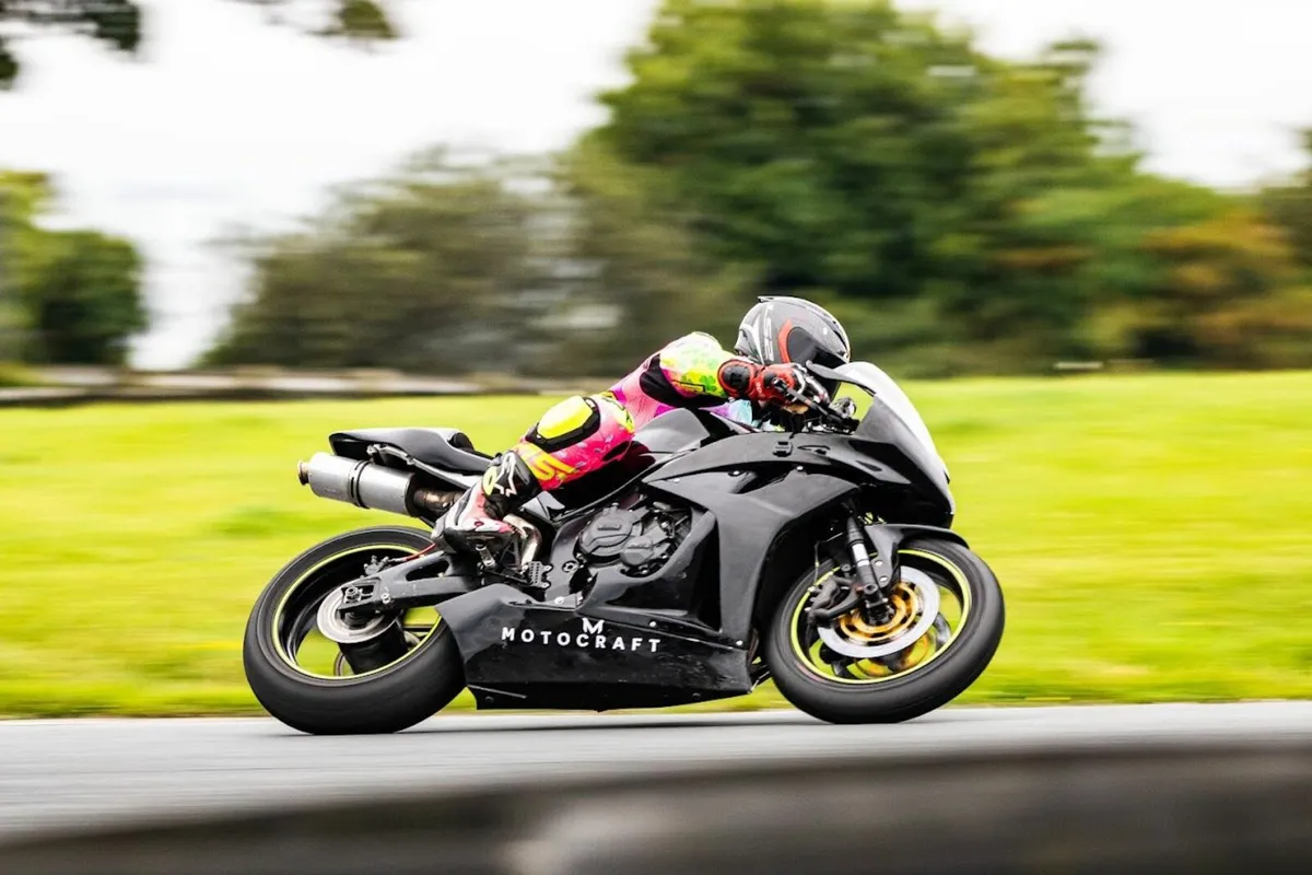 Honda CBR600RR race/ Track bike 2008, the best one - Image 3