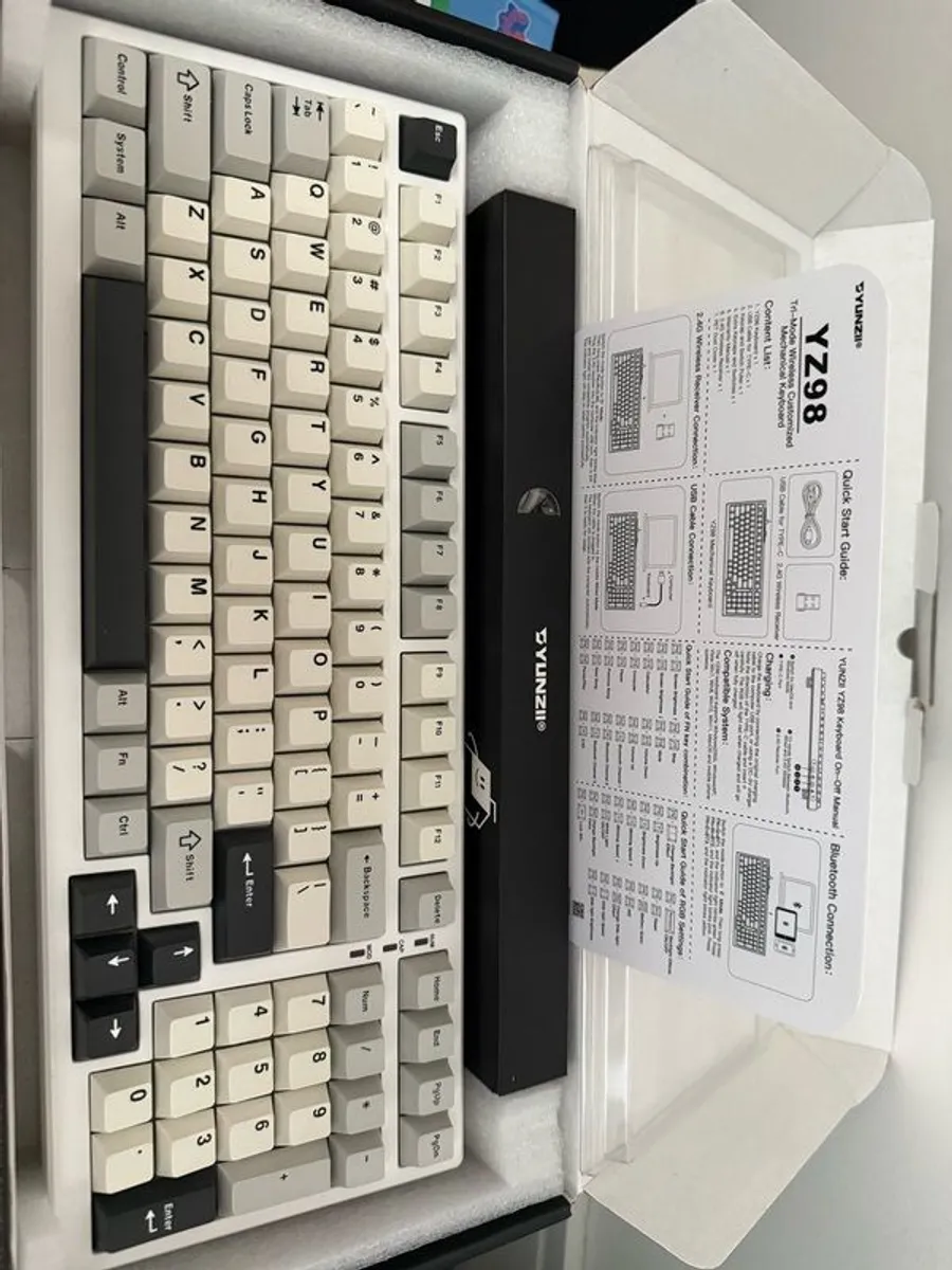 Yunzii Bluetooth keyboard - Image 3