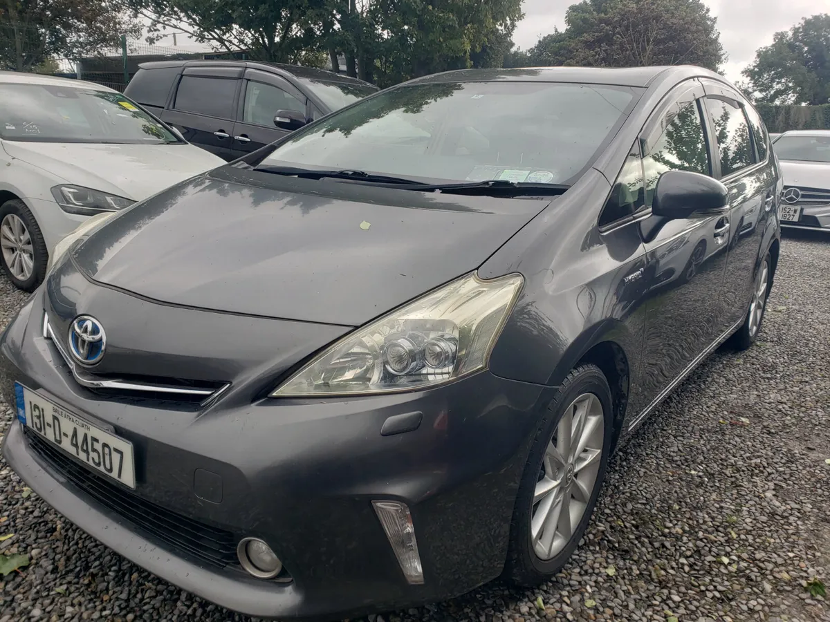 Toyota Prius 2013 - Image 2