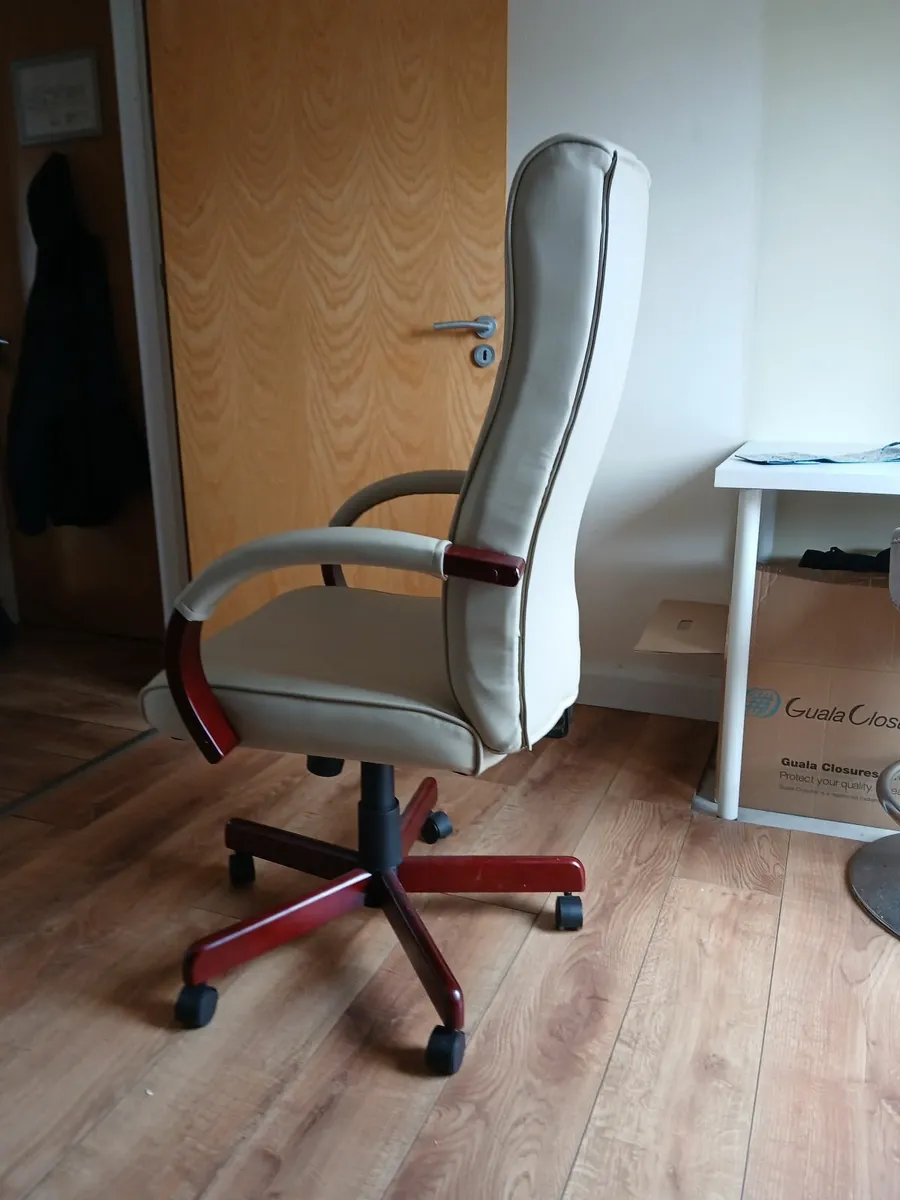 Office Chair - Image 2