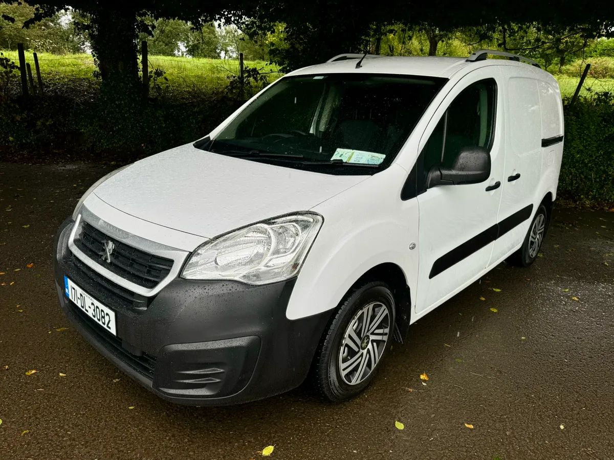 2017 Citroën Berlingo Enterprise - Image 2
