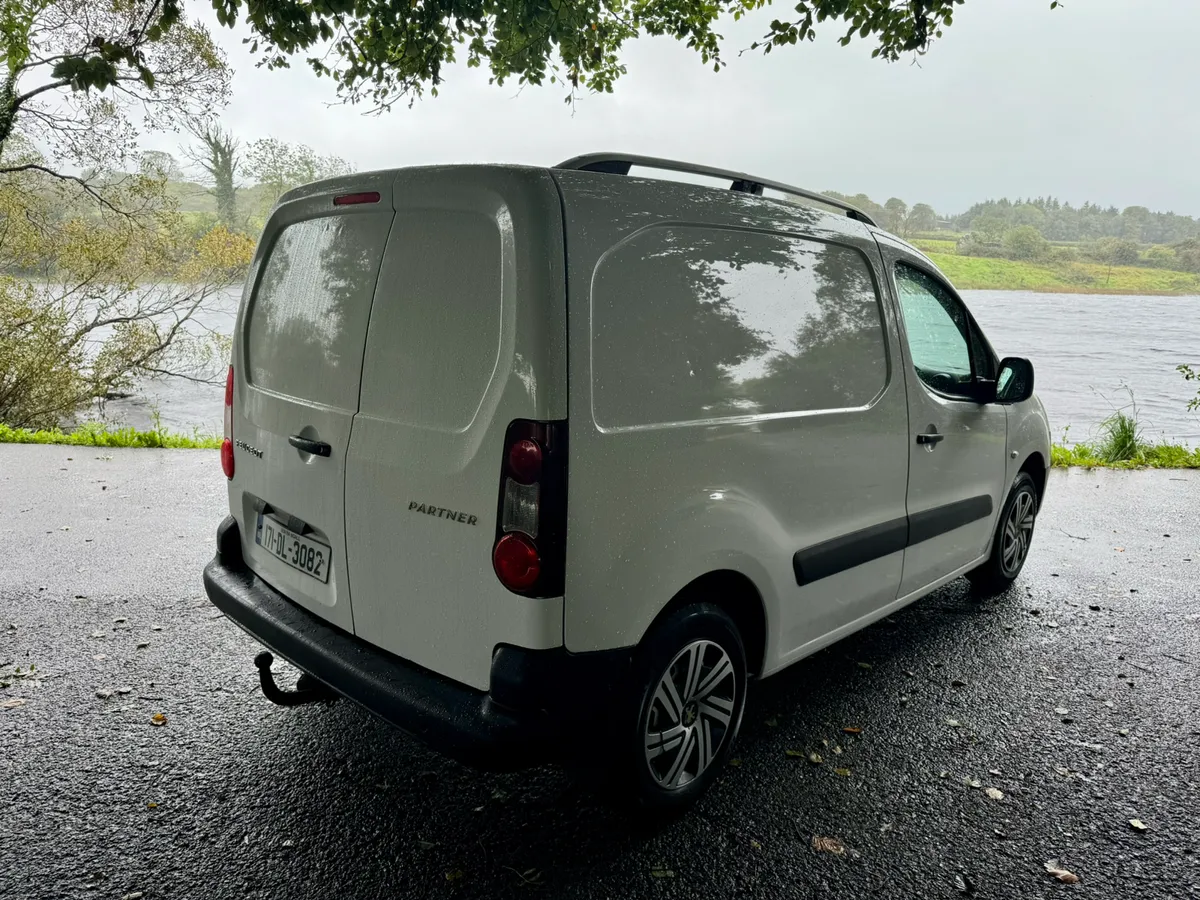 2017 Citroën Berlingo Enterprise - Image 3