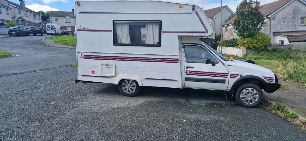 Camper van - Image 1