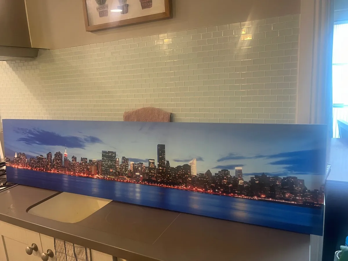 New York City skyline at dusk/night