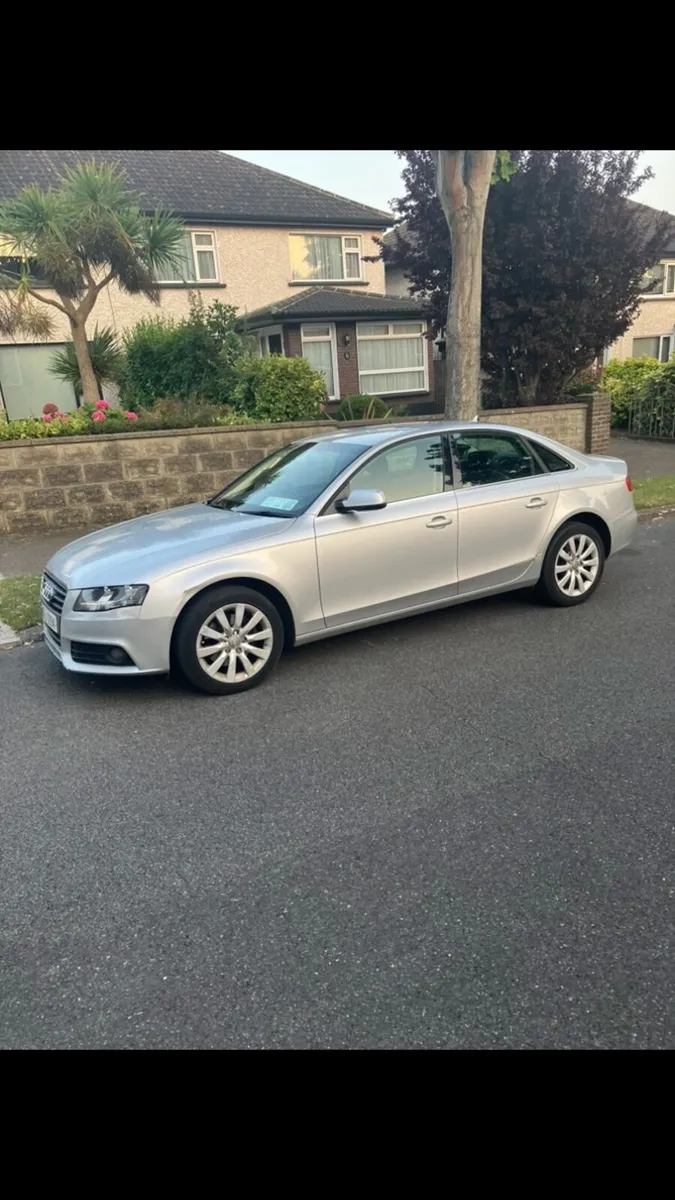 Audi A4 2009 - Image 2