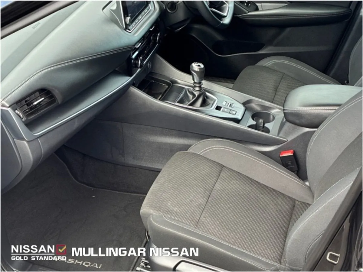 Nissan QASHQAI 1.3sv M/hybrid - Check out our Rev - Image 4
