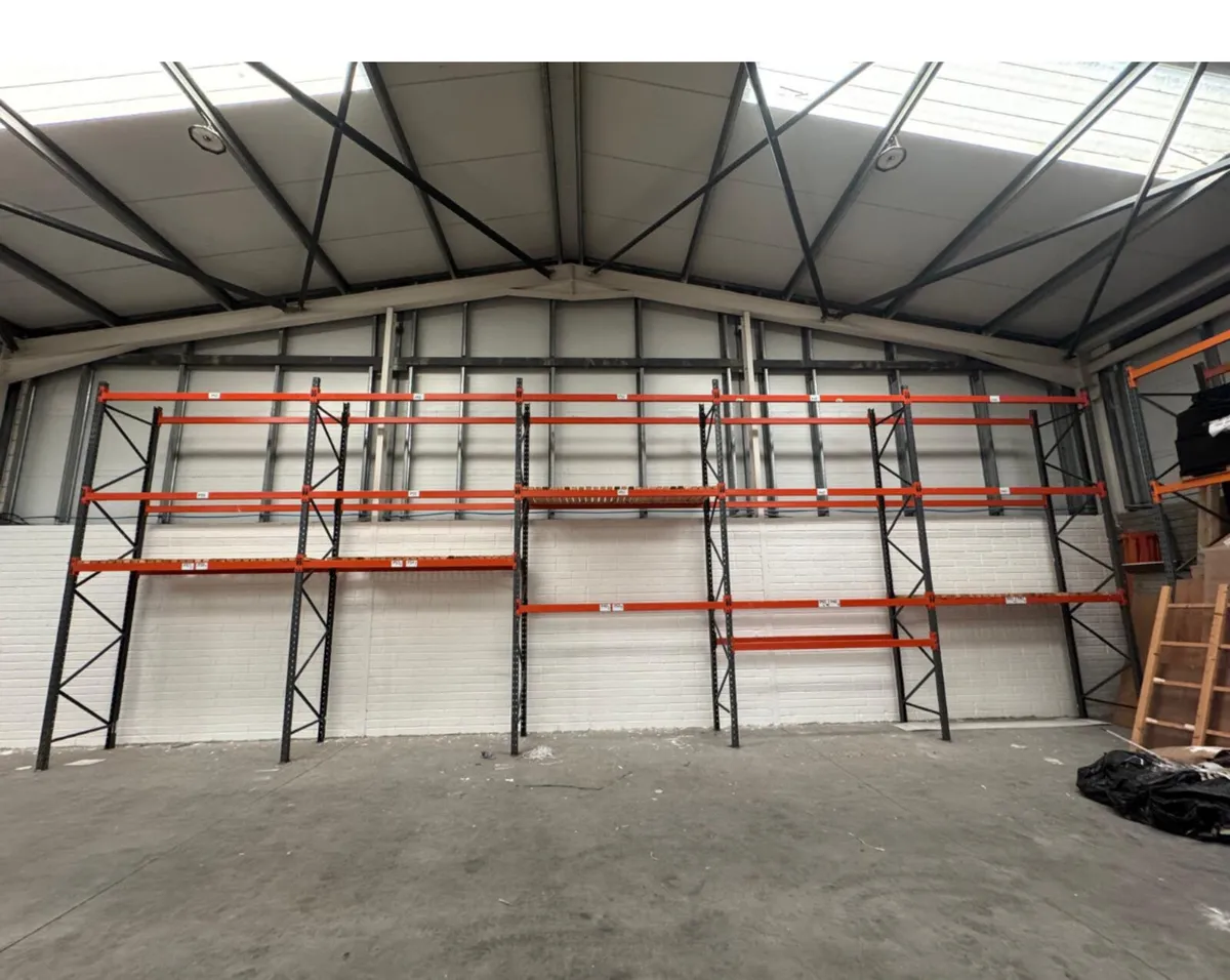 PALLET RACKING XL - 15 METERS WIDE - 5.5M TALL