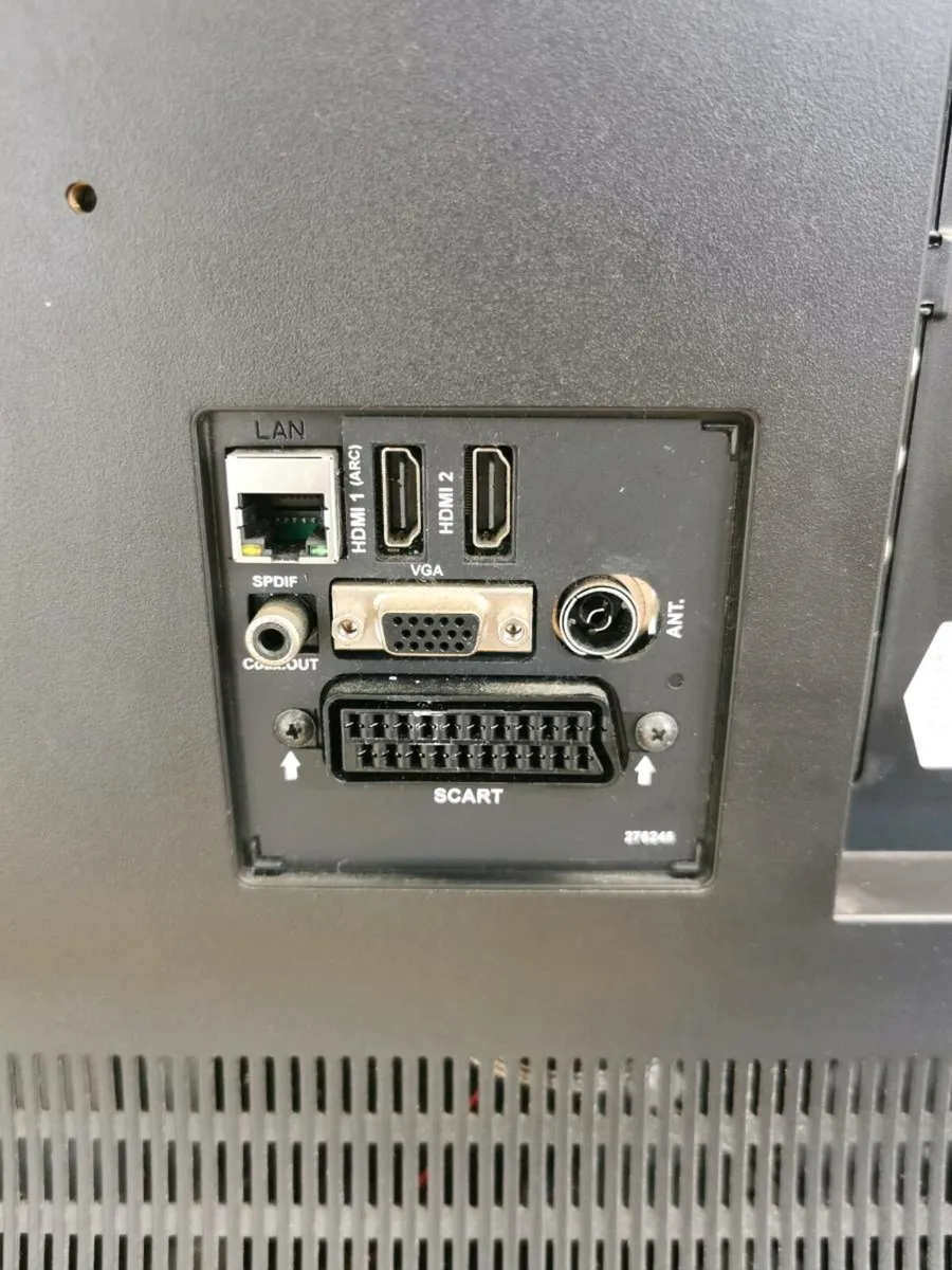 Panasonic TV TX-32C300B HD Ready - Image 3