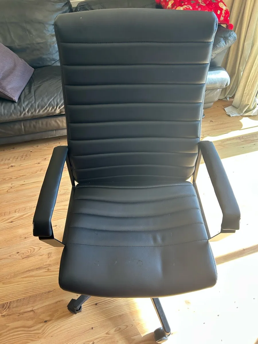 Ergonomic Desk Chair - Image 1