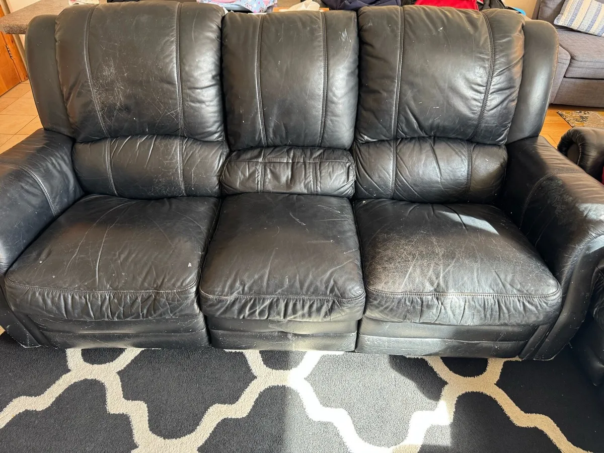 sofa - Image 2