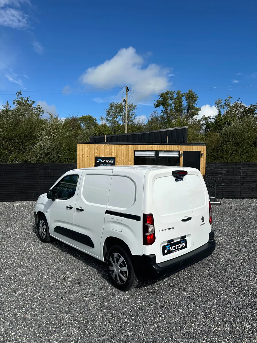 PEUGEOT PARTNER 2021 - Image 4