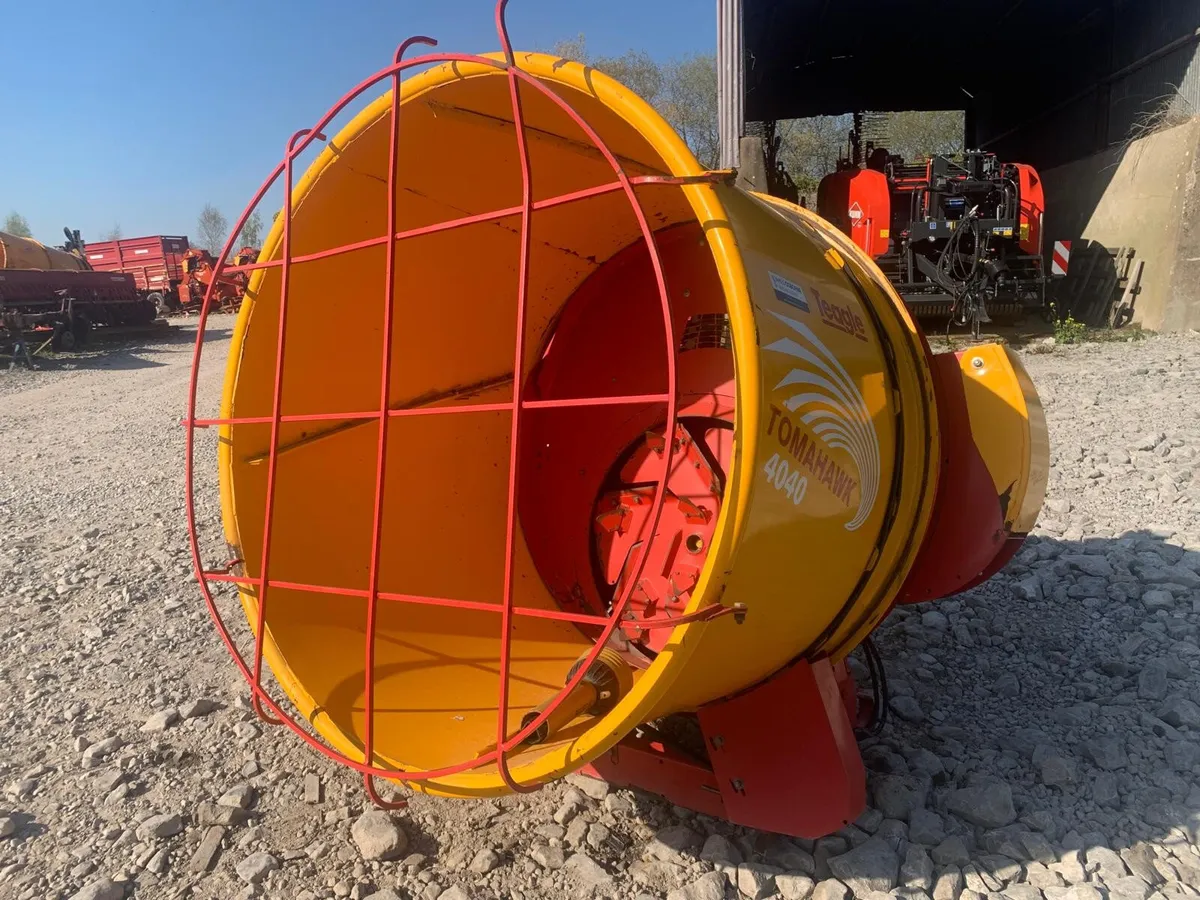 TEAGLE 4040 BALE SHREDDER, AS NEW - Image 1